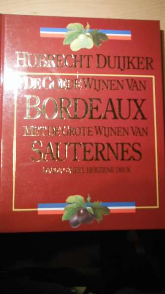 De goede wijnen van Bordeaux,met de grote wijnen van Sauternes: crus bourgeois uit de Médoc, goede St. Emilions, Pomerols, Graves en de grote wijnen van Sauternes